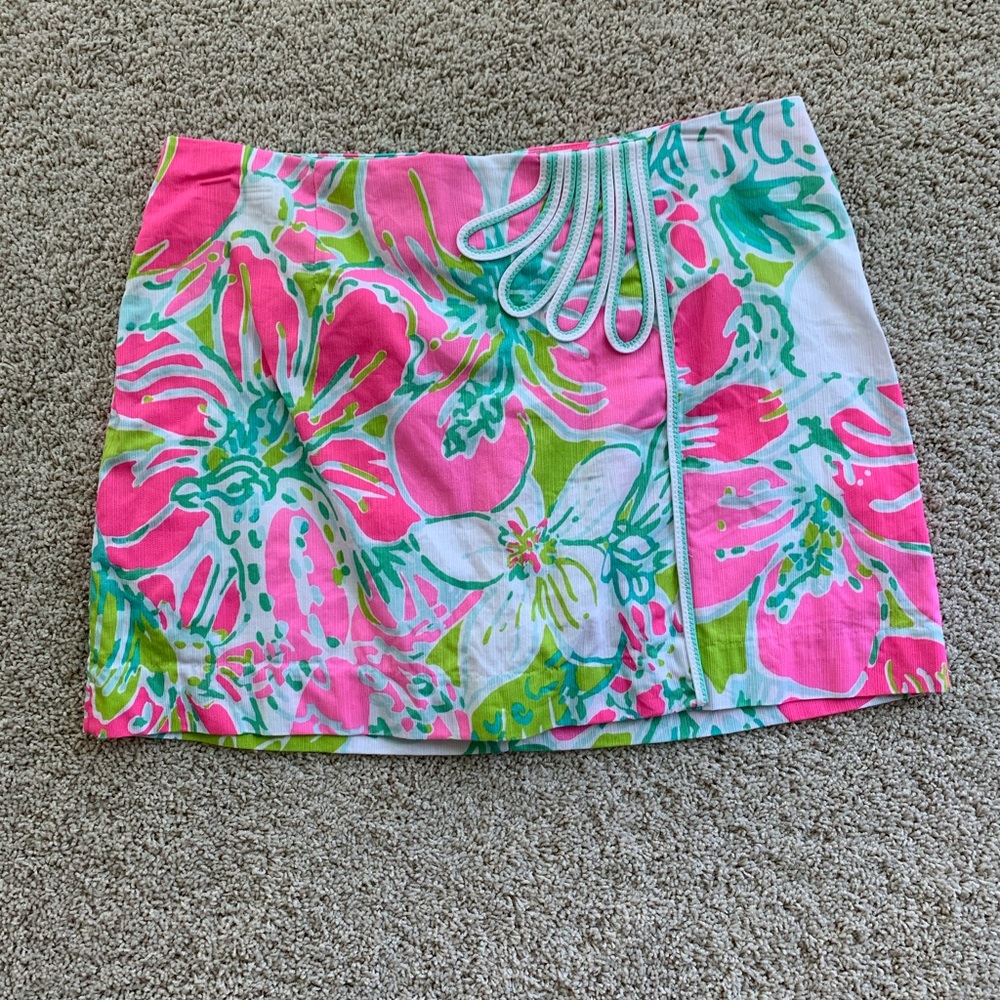 EUC size 6 Lilly Pulitzer Don’t Give A Cluck Skort
